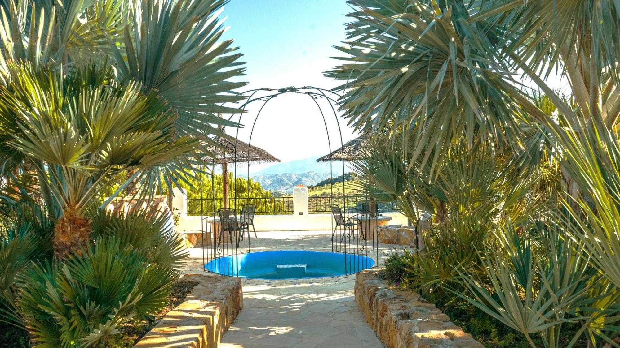 Private Detached Chalet With Own Jacuzzi Mi Dushi Tolox Bagian luar foto