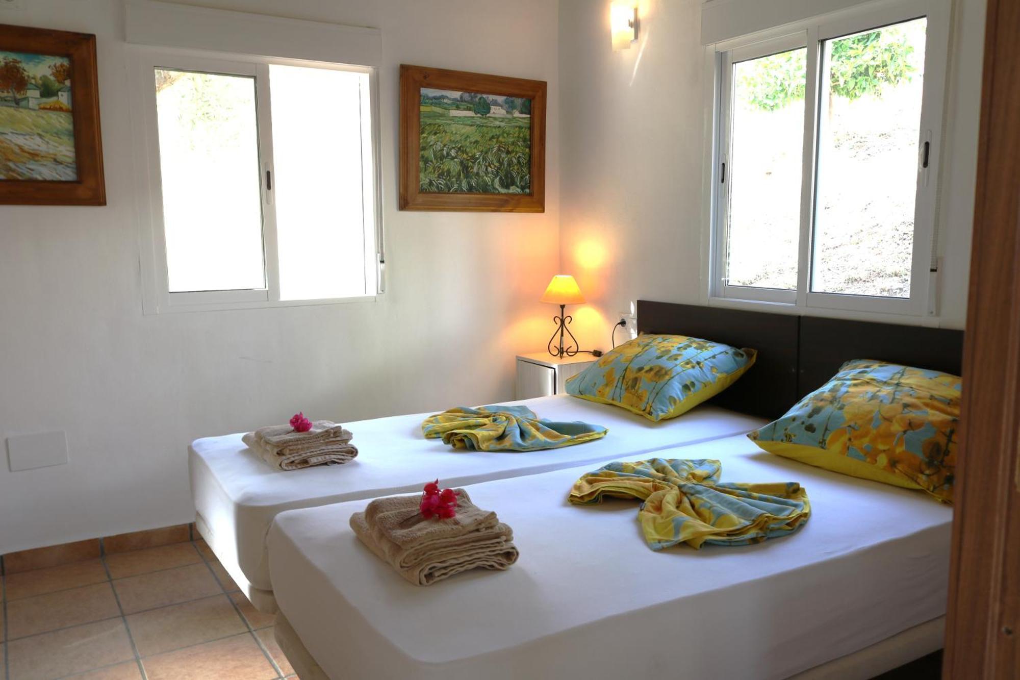 Private Detached Chalet With Own Jacuzzi Mi Dushi Tolox Bagian luar foto