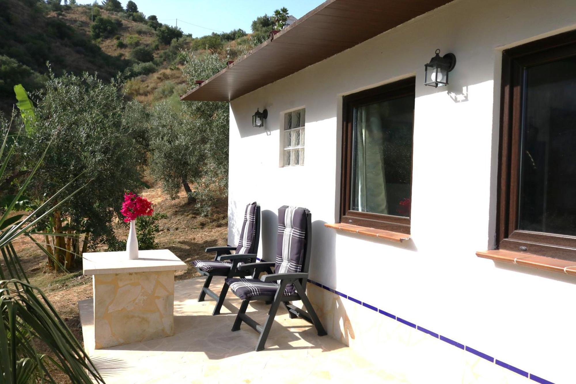 Private Detached Chalet With Own Jacuzzi Mi Dushi Tolox Bagian luar foto